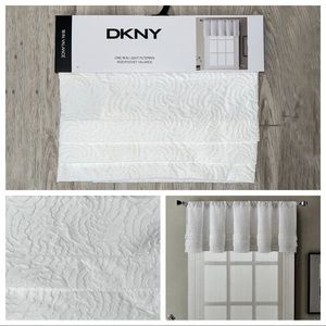 DKNY Cloud White Microsculpt Pleated VALANCE Rod Pocket  50 x 18 Drapery Rings